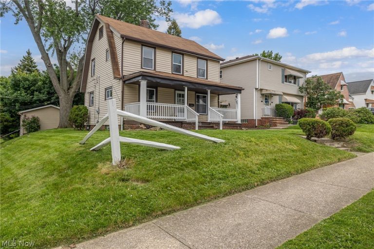 4903 93rd Street, Garfield Heights, OH - Photo 3