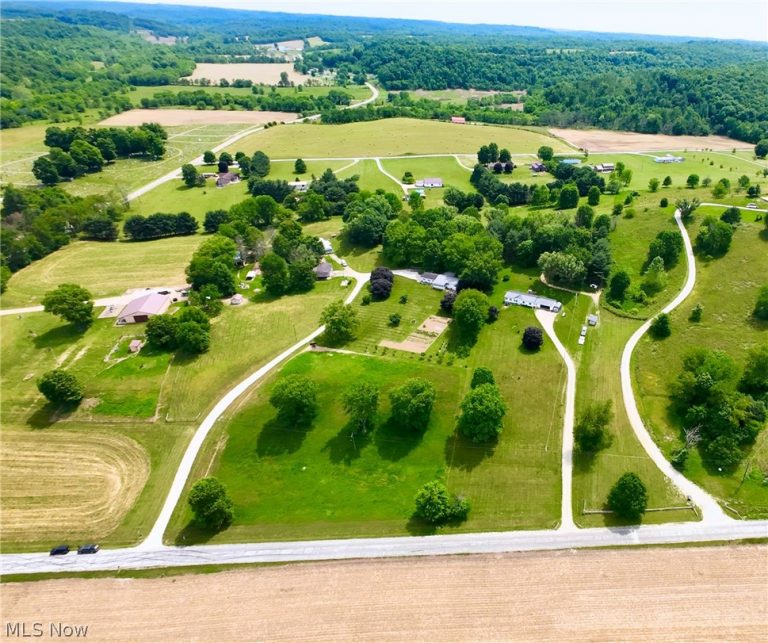 39925 County Road 41, Warsaw, OH - Photo 2