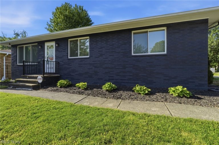 1209 Galaxy Drive, Cleveland, OH - Photo 2