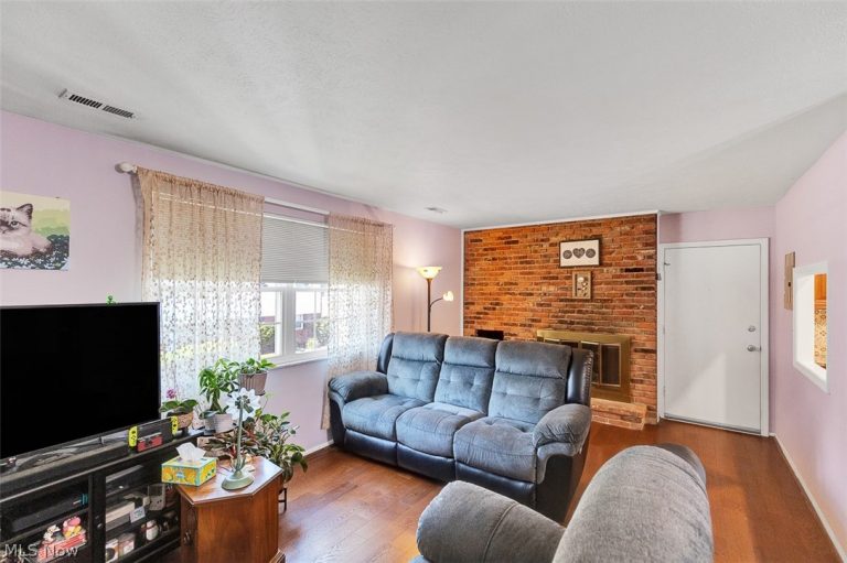 2854 Pease Drive #203S, Rocky River, OH - Photo 5