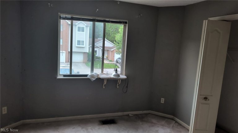 350-1 Village Pointe Drive, Akron, OH - Photo 5