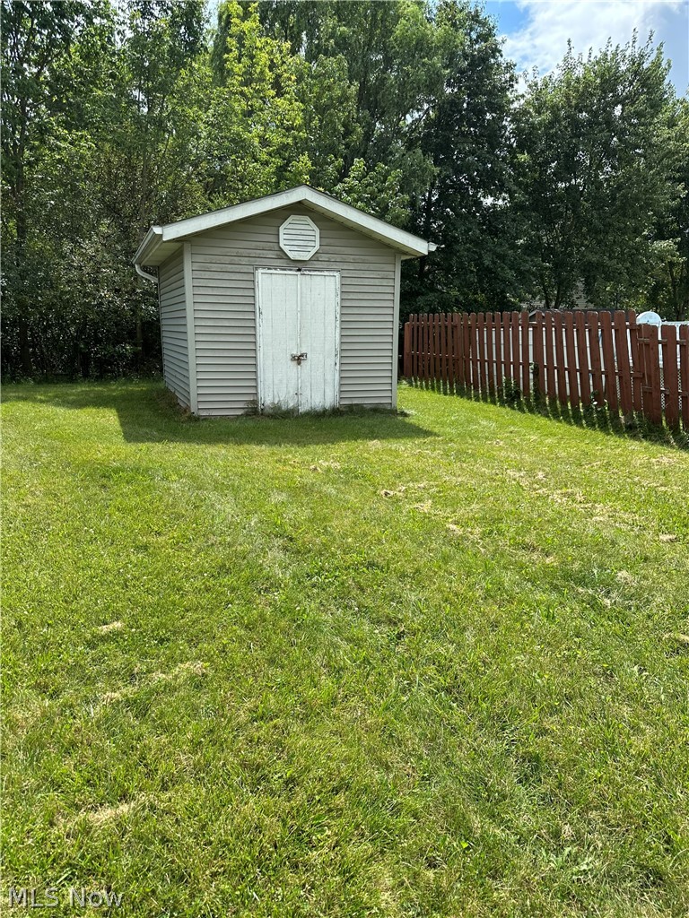 25235 Suwanee Avenue, Oakwood, OH - Photo 8
