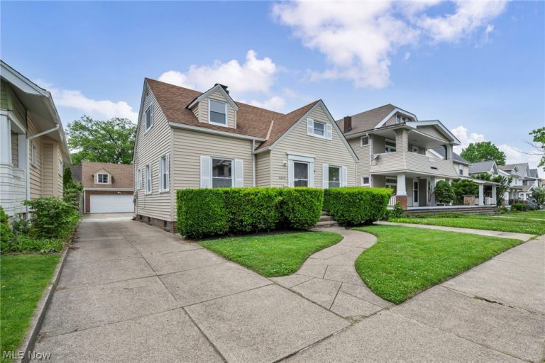 3658 138th Street, Cleveland, OH - Photo 3