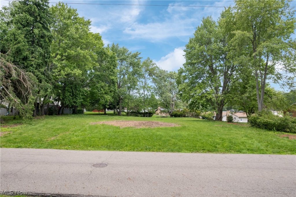7811 Parkford Street, Massillon, OH