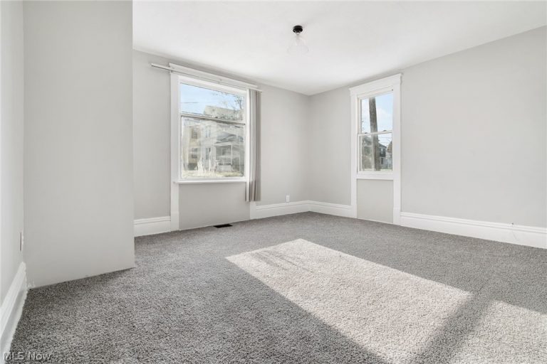 452 Summit Street, Alliance, OH - Photo 4