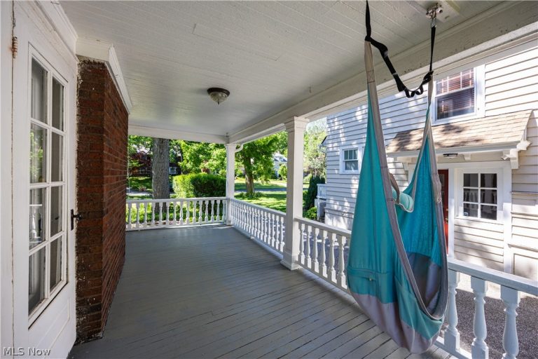 2943 Edgehill Road, Cleveland Heights, OH - Photo 3