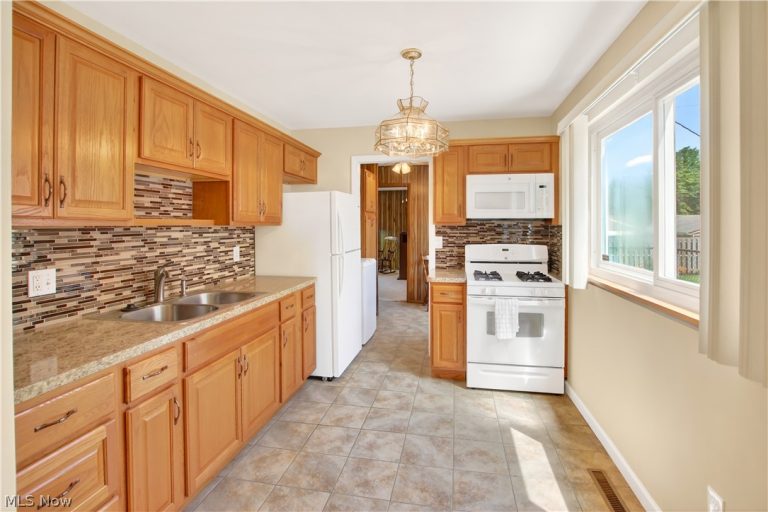 4307 146th Street, Cleveland, OH - Photo 4