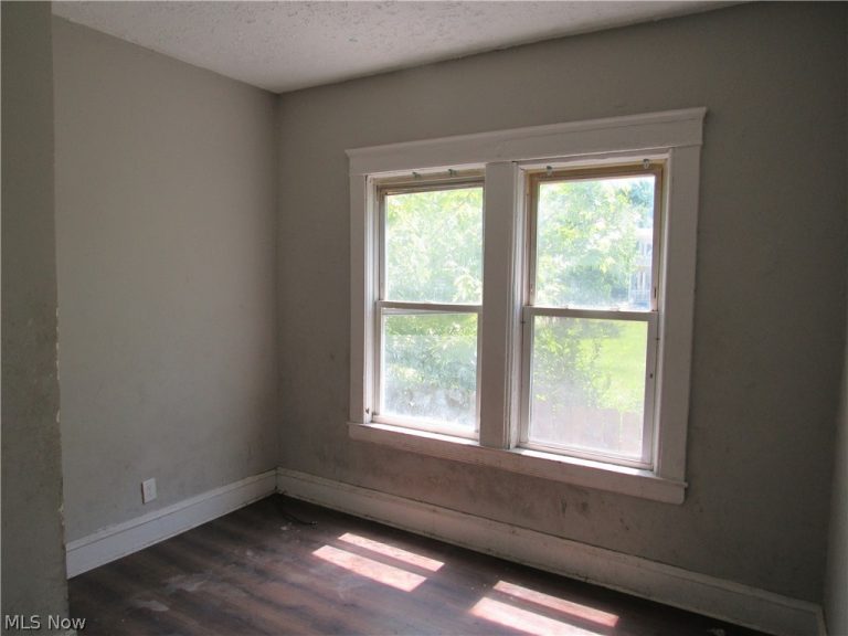 932 Wheelock Road, Cleveland, OH - Photo 6