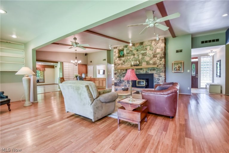 28833 Clark Drive, Wickliffe, OH - Photo 5