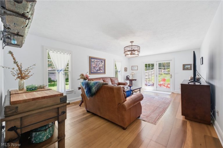 12 Riverside Drive, Poland, OH - Photo 8