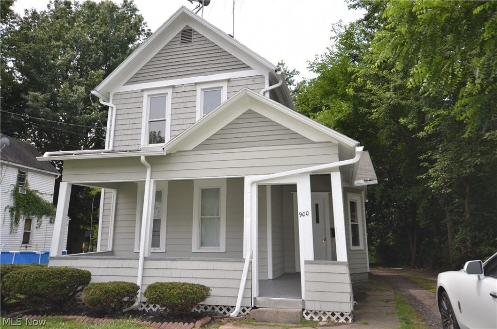 900 Sherman Street, Akron, OH