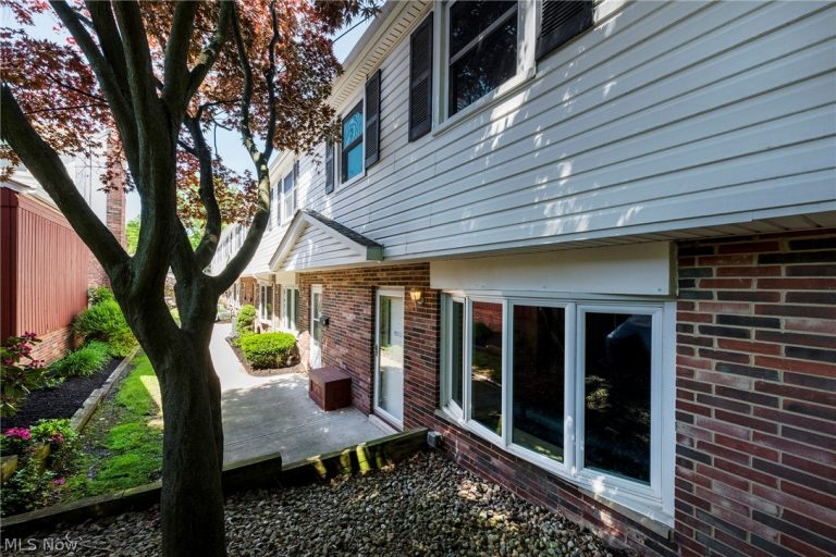 6484 State Road, Parma, OH - Photo 3
