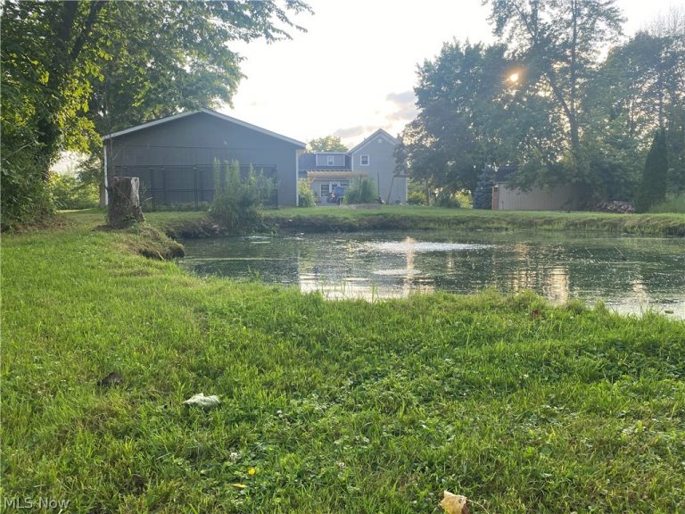 8463 Dewey Road, Montville, OH - Photo 2