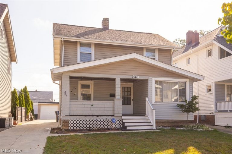 2083 Chesterland Avenue, Lakewood, OH - Photo 2