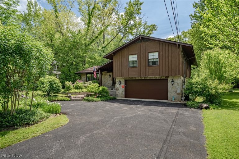 31915 Center Ridge Road, North Ridgeville, OH - Photo 2