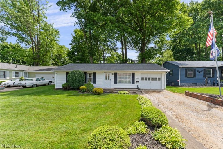 2610 Center Avenue, Alliance, OH - Photo 4