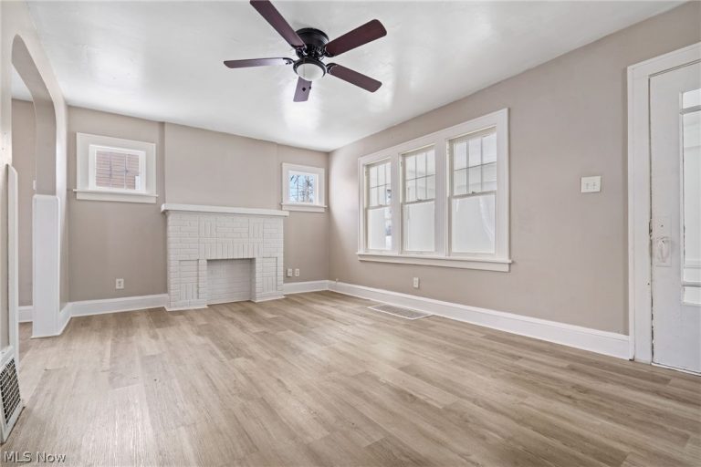 625 Wyandot Avenue, Akron, OH - Photo 8