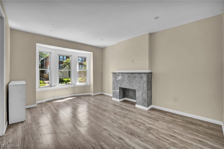 1726 Holyoke Avenue, East Cleveland, OH - Photo 6