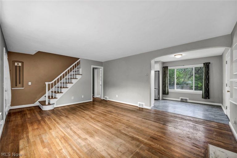 7035 Farview Road, Brecksville, OH - Photo 5