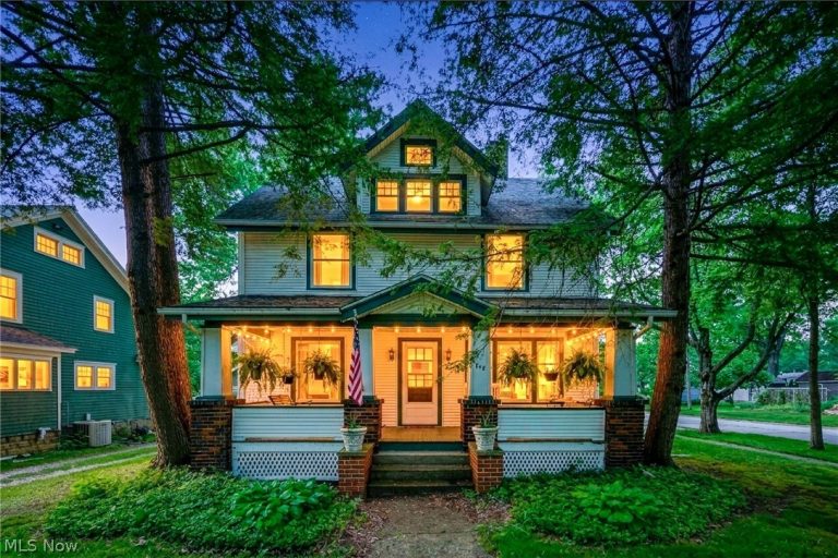 748 Main Street, Ravenna, OH, 44266