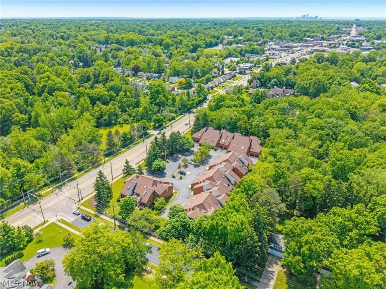 4695 Mayfield Road #F, South Euclid, OH - Photo 4