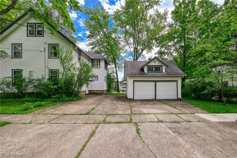 748 Main Street, Ravenna, OH - Photo 3