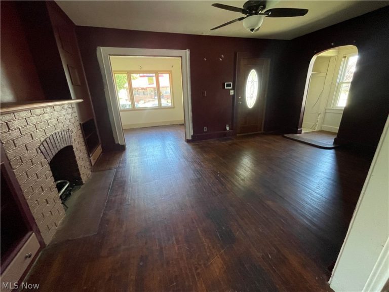 870 Haines Avenue, Alliance, OH - Photo 3