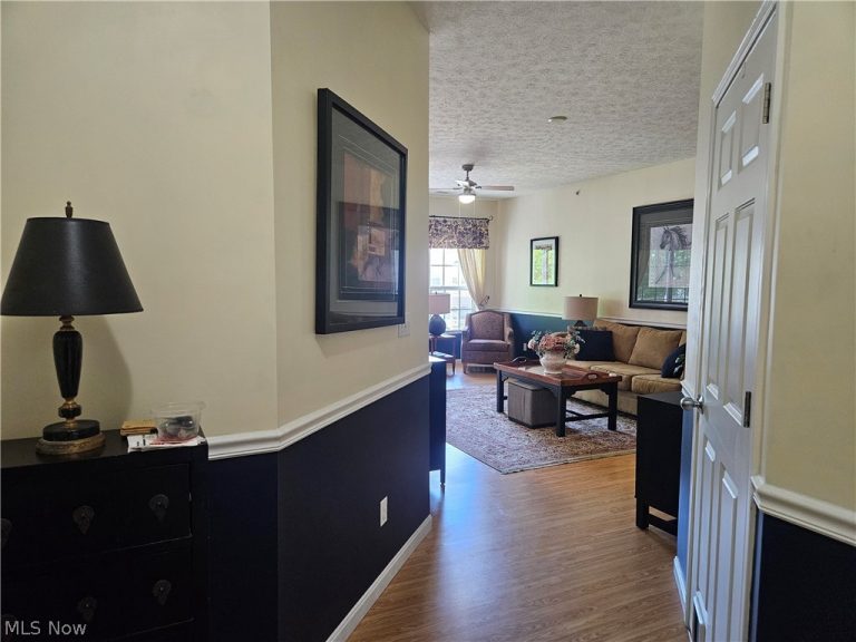 718 Aqua Marine Boulevard, Avon Lake, OH - Photo 6