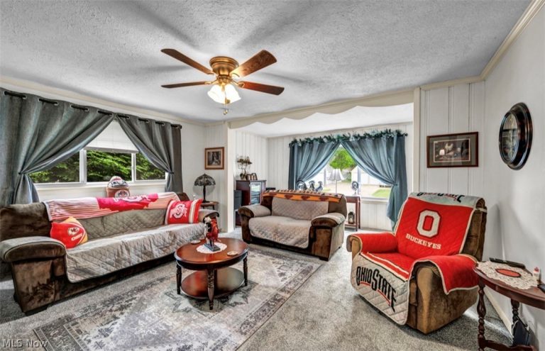 77 Crowell Avenue, Geneva, OH - Photo 5