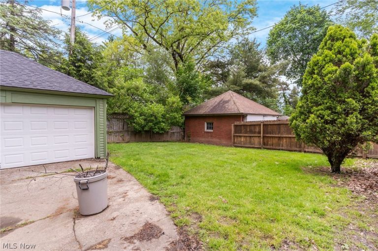 272 Outlook Avenue, Youngstown, OH - Photo 8