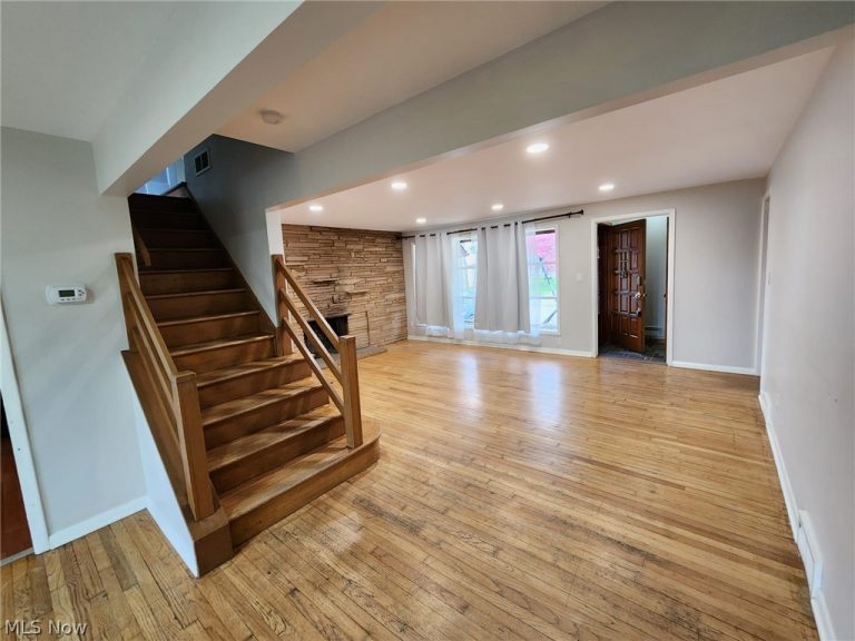 2536 Claver Road, University Heights, OH - Photo 3