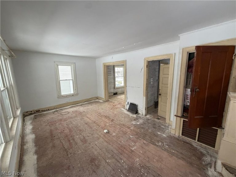 1362 Girard Street, Akron, OH - Photo 5
