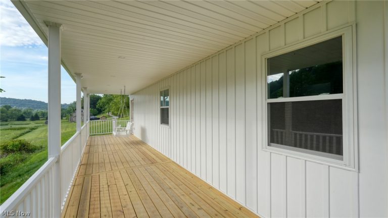3899 Mayfair Lane, Cambridge, OH - Photo 4