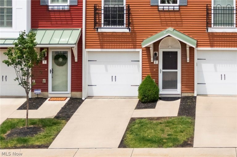 6 Grandview Drive, Rocky River, OH - Photo 3