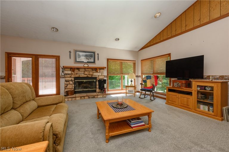 8745 Broadview Road, Broadview Heights, OH - Photo 4