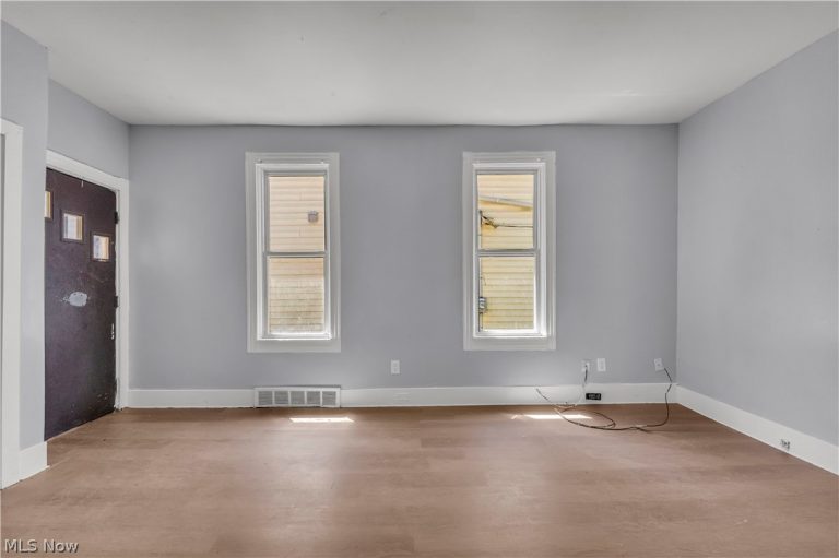 2480 86th Street, Cleveland, OH - Photo 3