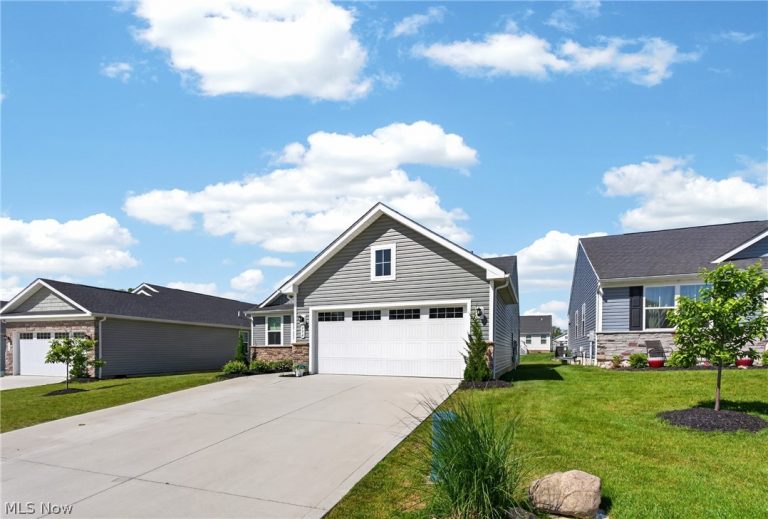 994 Sunrise Way, Akron, OH - Photo 4