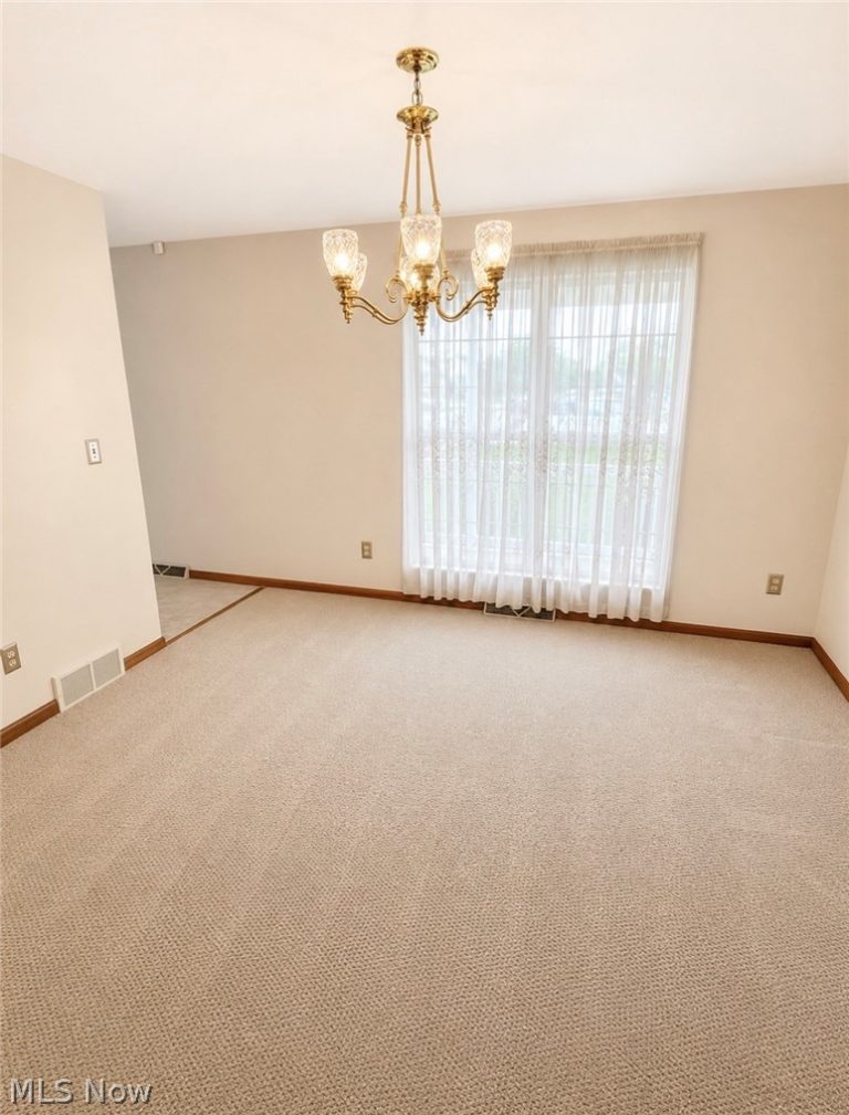 2189 Woodgate Street, Youngstown, OH - Photo 4
