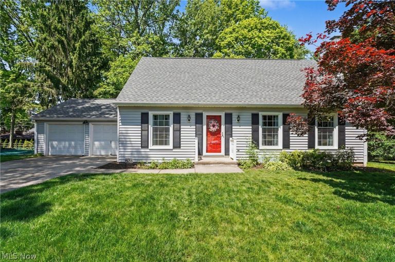 2920 Carters Grove Road, Cuyahoga Falls, OH - Photo 3