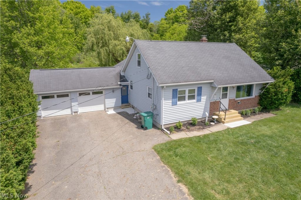 16374 Main Market Road, West Farmington, OH