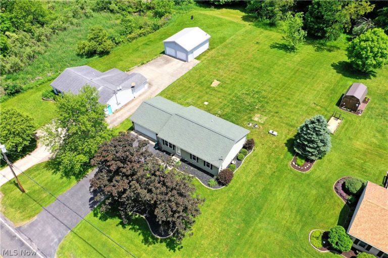 754 Warner Road, Brookfield, OH - Photo 6