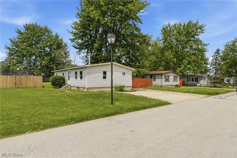 490 Arabian Court, LaGrange, OH, 44050