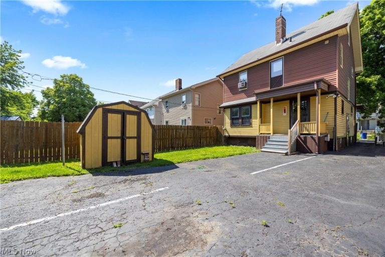 11301 Linnet Avenue, Cleveland, OH - Photo 5