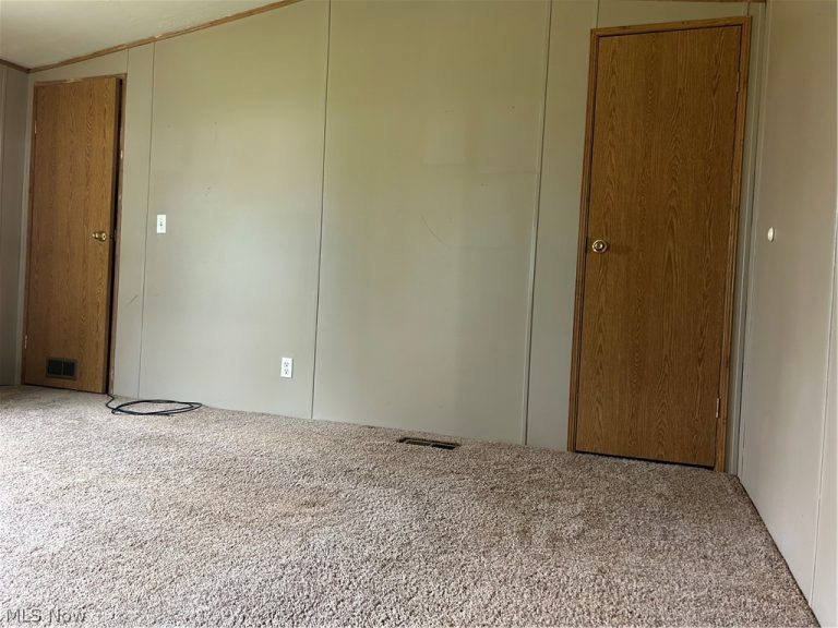 39 Canal Street, Frazeysburg, OH - Photo 3