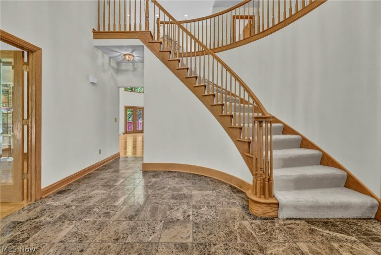 9155 Woods Way Drive, Kirtland, OH - Photo 4
