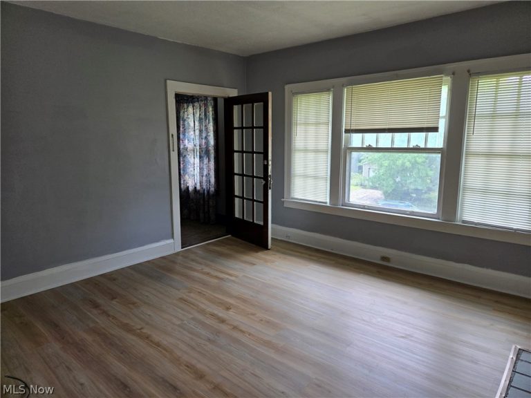 2827 Avondale Avenue, Cleveland Heights, OH - Photo 4