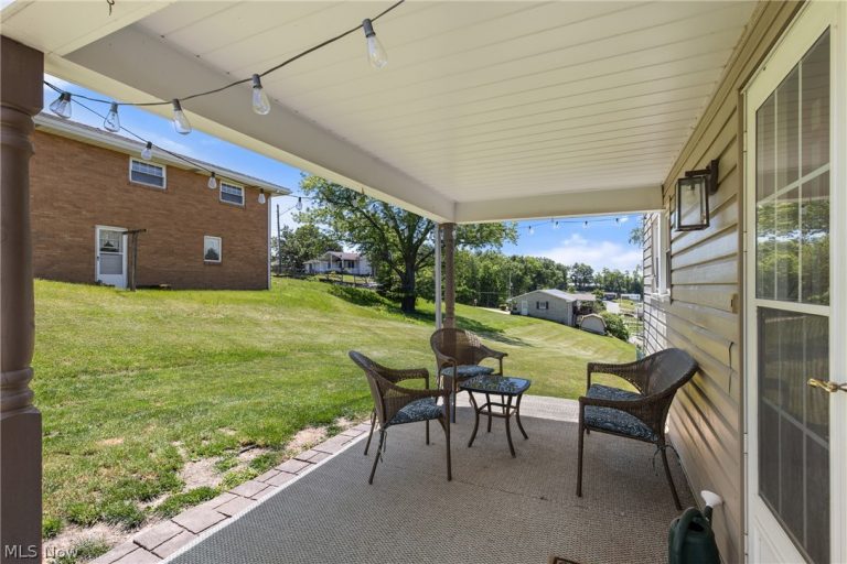 106 Mcconnell Avenue, Wintersville, OH - Photo 6