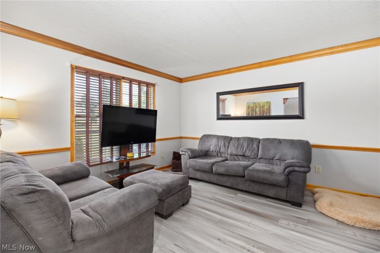 4187 Shenandoah Parkway, Brunswick, OH - Photo 3