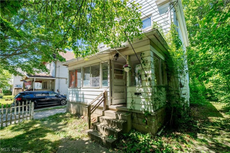 1223 Wilbeth Road, Akron, OH - Photo 2