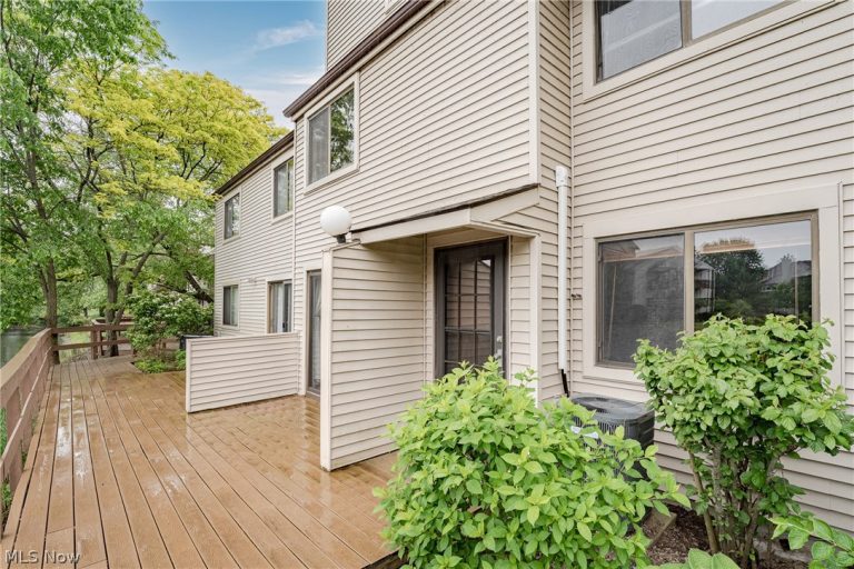 1440 Cedarwood Drive #B, Westlake, OH - Photo 2